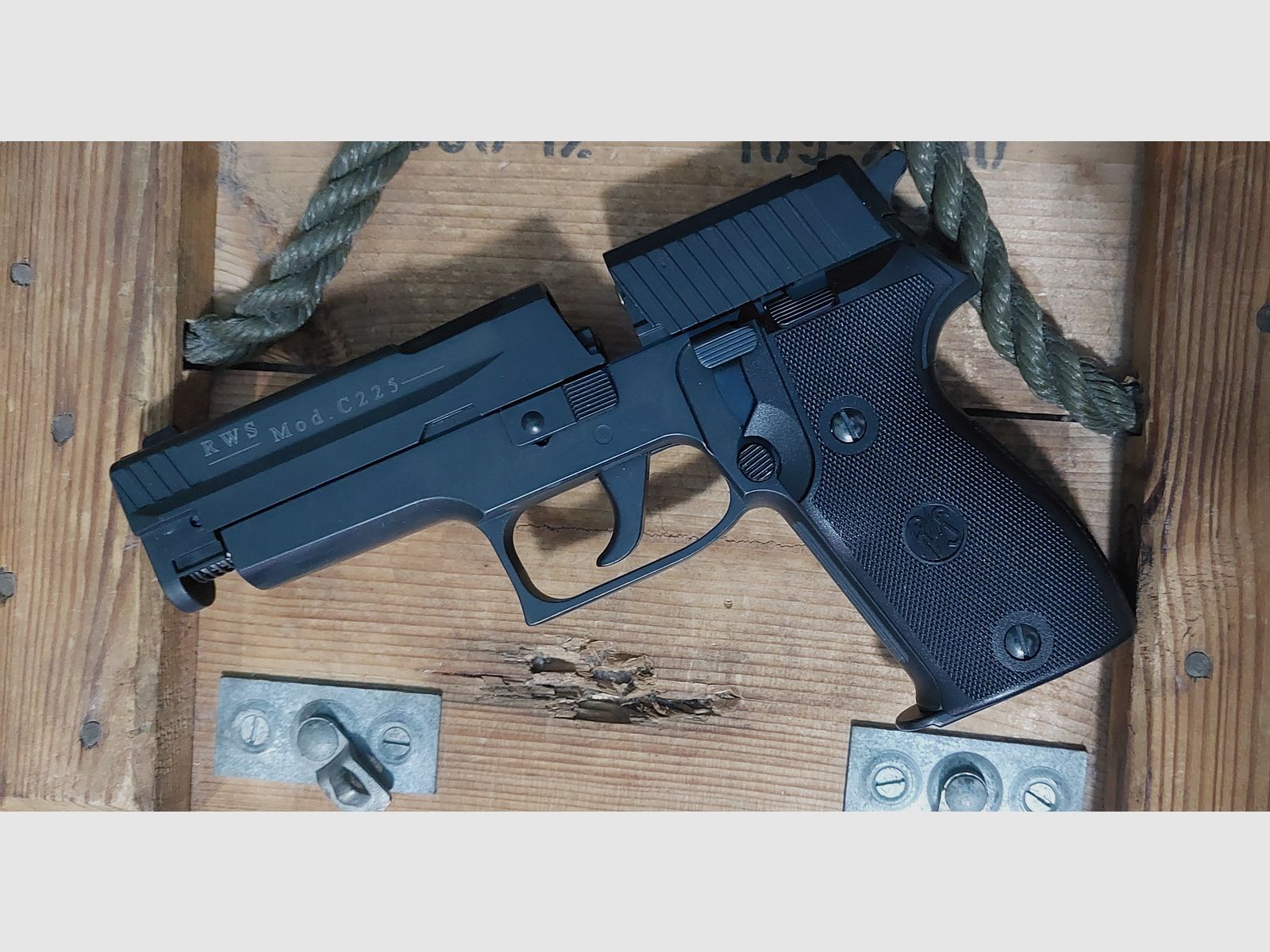 Pistola CO² RWS Mod. C225 4,5 mm Diabolo