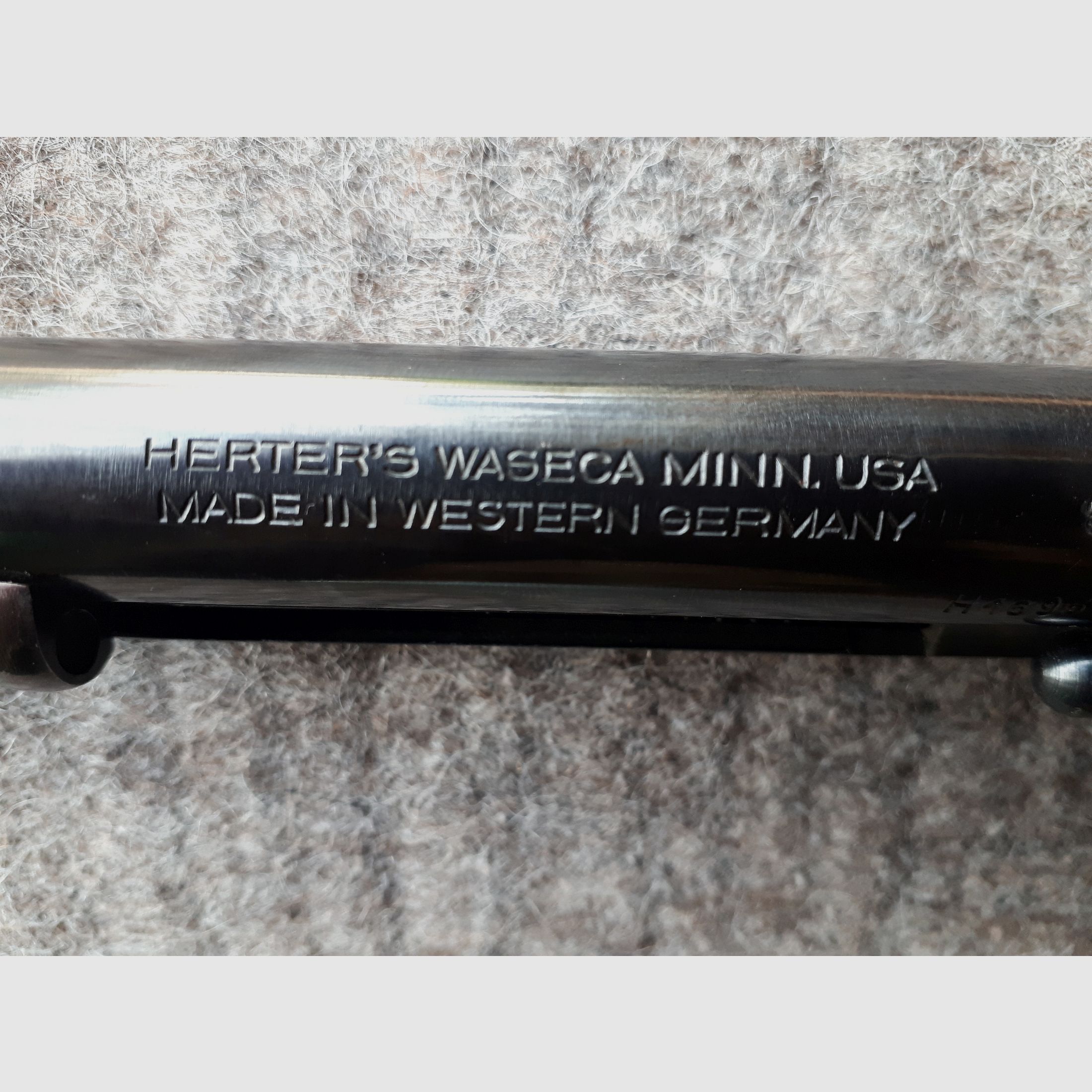 SAA Rewolwer w całości stalowy w kalibrze .357 Mag.