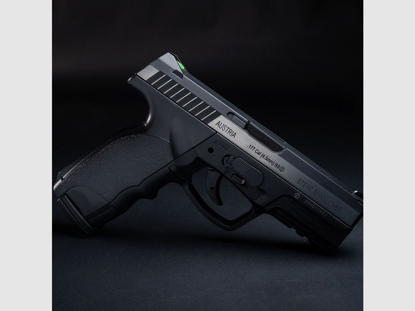 STEYR M9A1 Co2 Pistool NBB 4,5mm BB Metalen Slide Dual Tone