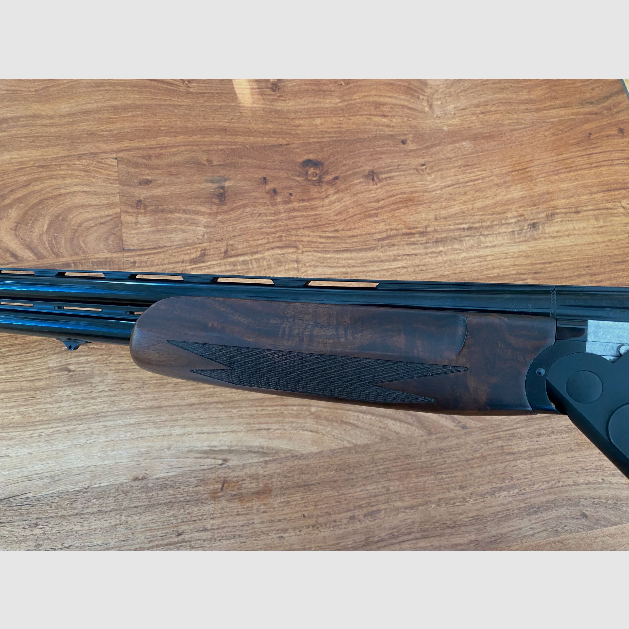 Brenner BF18 in schwarz, 12/76, Stahlschrotbeschuss