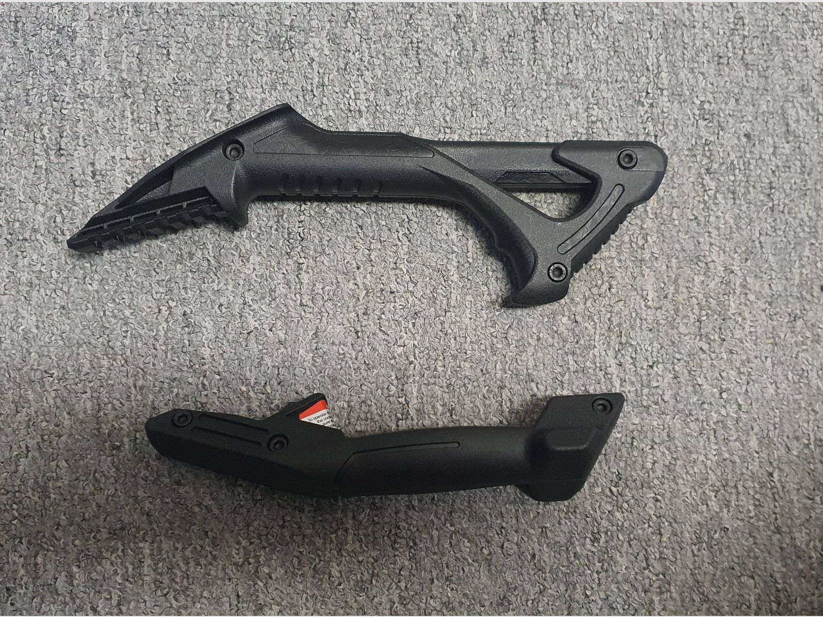 Taktische Repetierarmbrust Cobra Adder, 130 lbs, 7 Schuss Magazin und viel Zubehör.