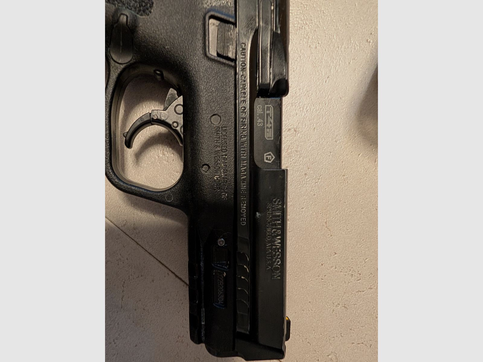 T4   Smith&wesson  kal 43.