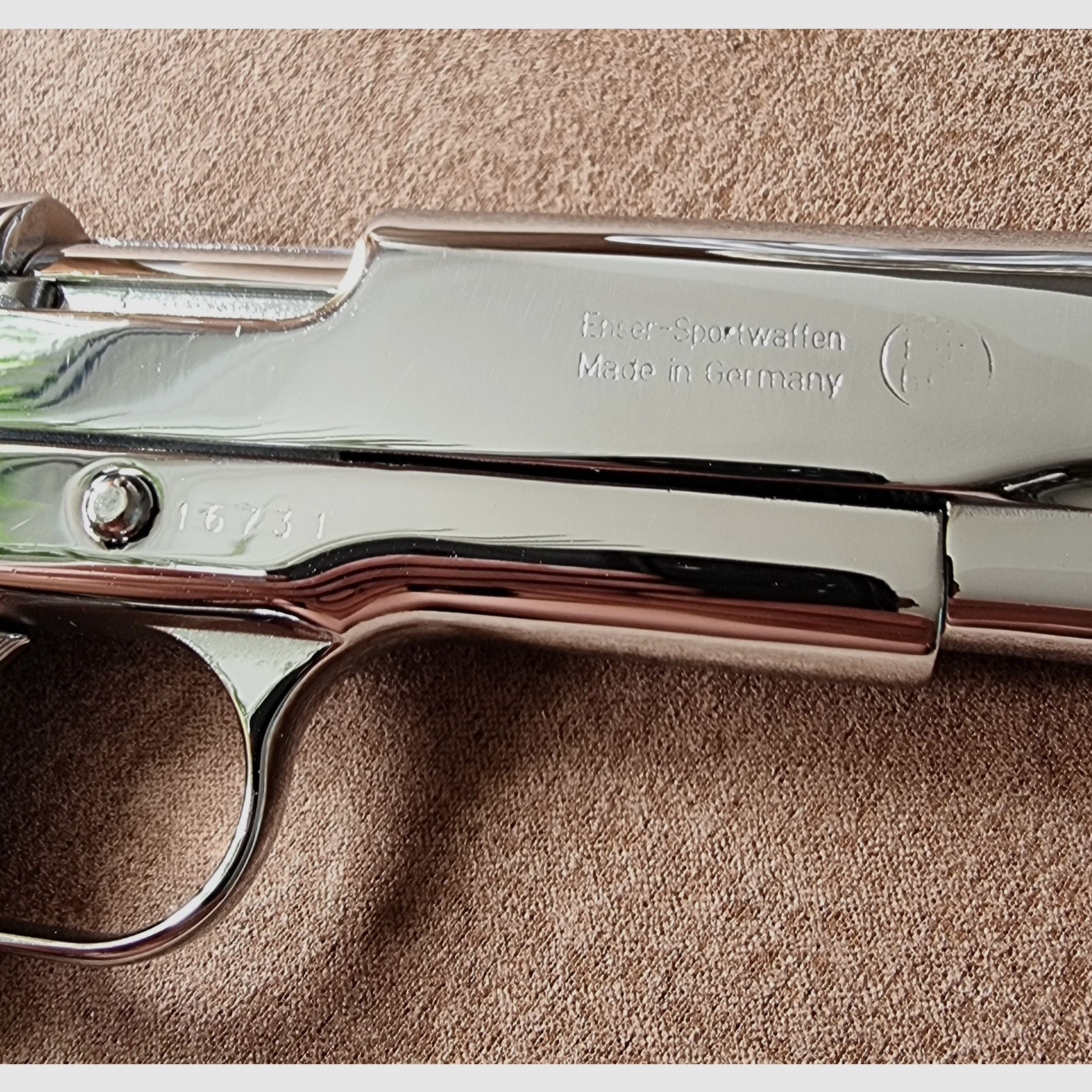 IWG Gouvernement en chrome avec holster