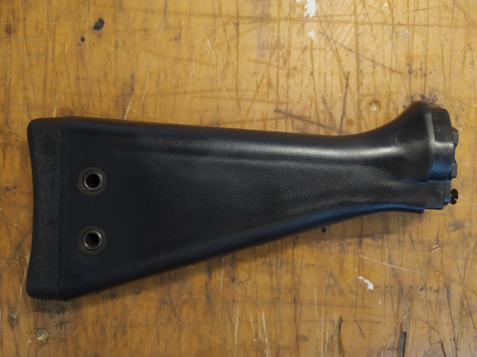 Various accessories & parts: 1911 stainless steel parts, Ruger scope mount, 4x20 scope, 4.5mm BB Glock, G3-Rem870-STR stocks, several gun cases