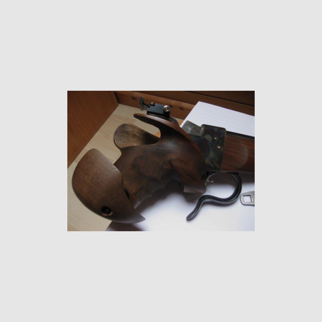 Wolna pistolet Bühag Suhl uchwyt M