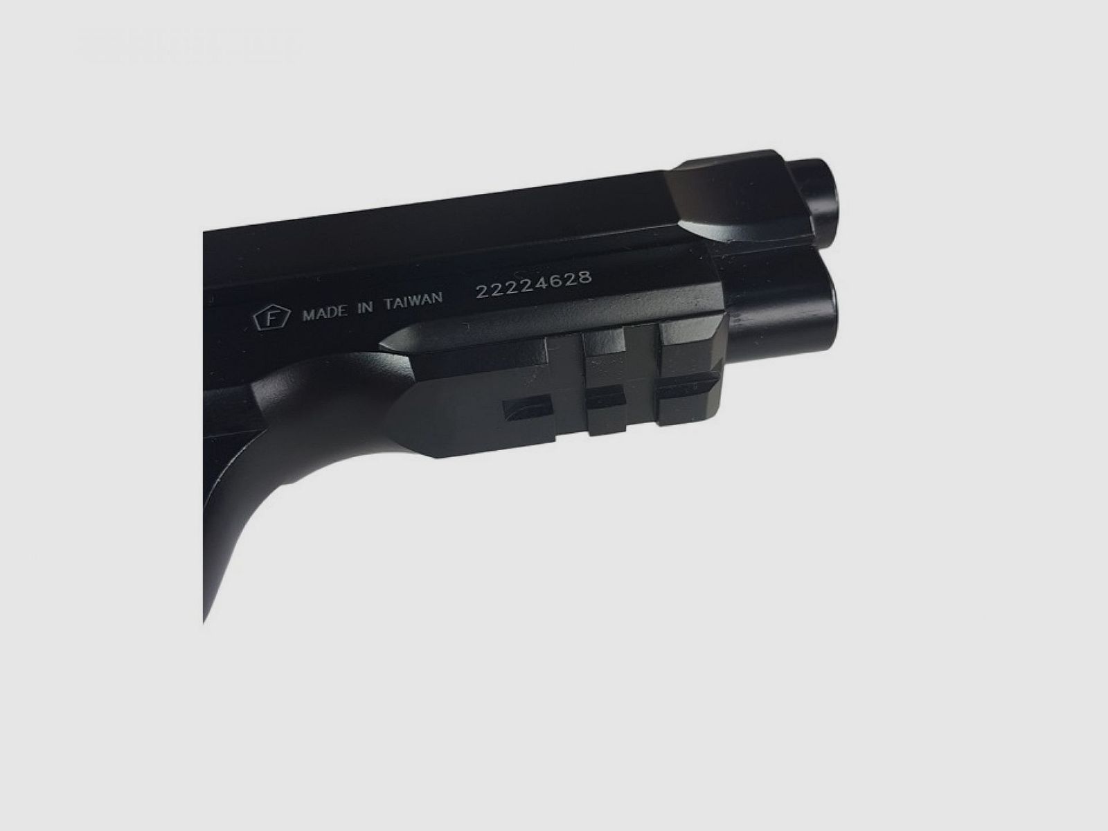 Pistola de aire RANGER M92 FULL AUTO BLOWBACK cal. 4,5 BBs, 18 disparos KWC, imagen 10 de 12