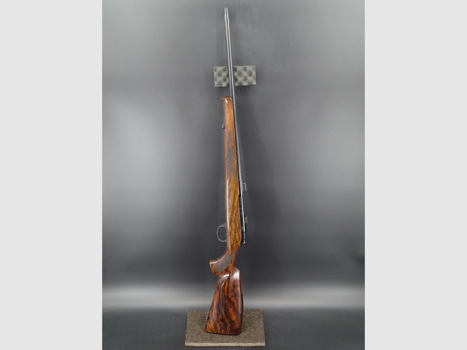 Antonio Zoli Taiga Kaliber .308 Win Gewinde M15x1 Handspanner Taiga mit schönem Holzschaft
