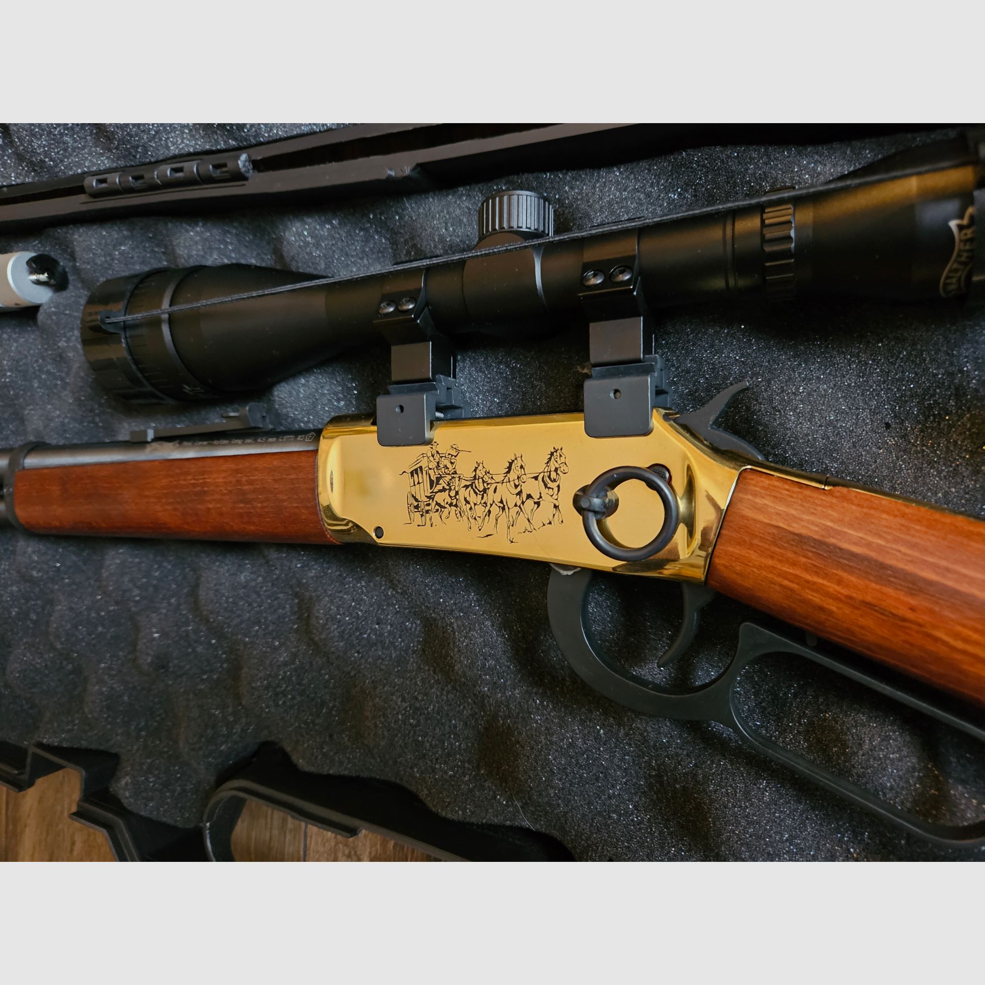 Walther Lever Action Long Wells Fargo 4 5mm CO2-GEWEHR. Come nuovo.