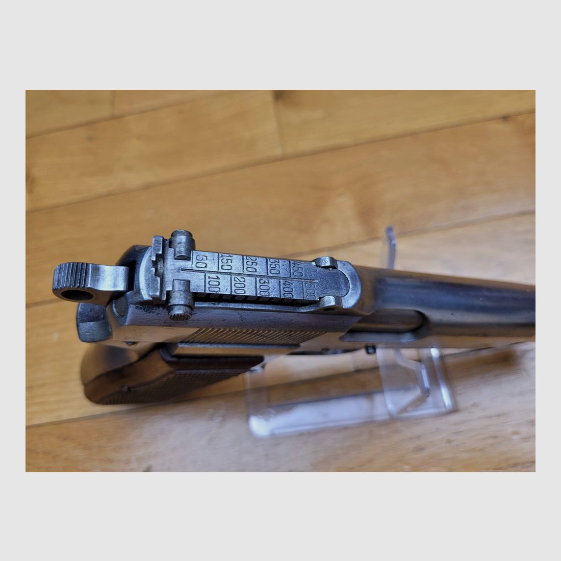 Schöner Browning GP 35 oder P640(b) – 9 para – erste Fertigungen aus der Besatzungszeit von 1941 – Kapitänsvisier – Holster und zwei originale Magazine! – Ausgezeichneter Lauf, schöne Markierungen und einwandfreie Mechanik – sehr guter Zustand, Bild 16 von 20