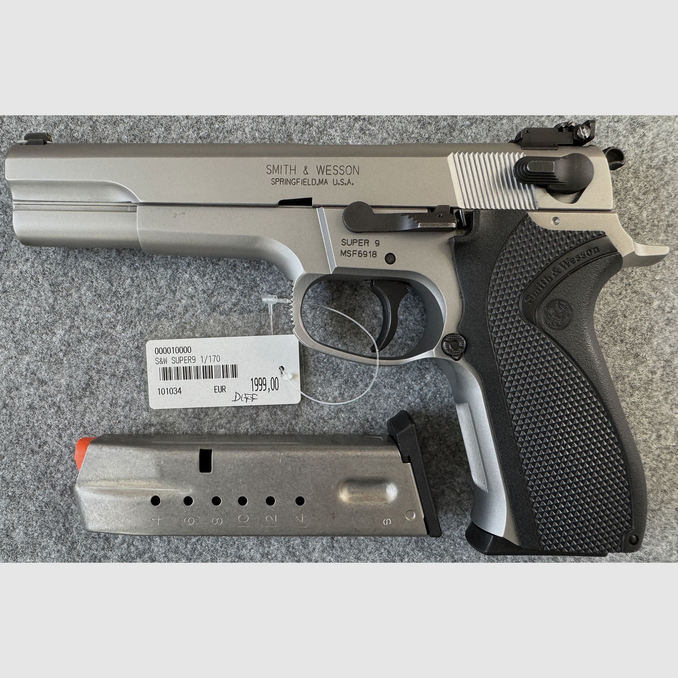 <S&W Super9>