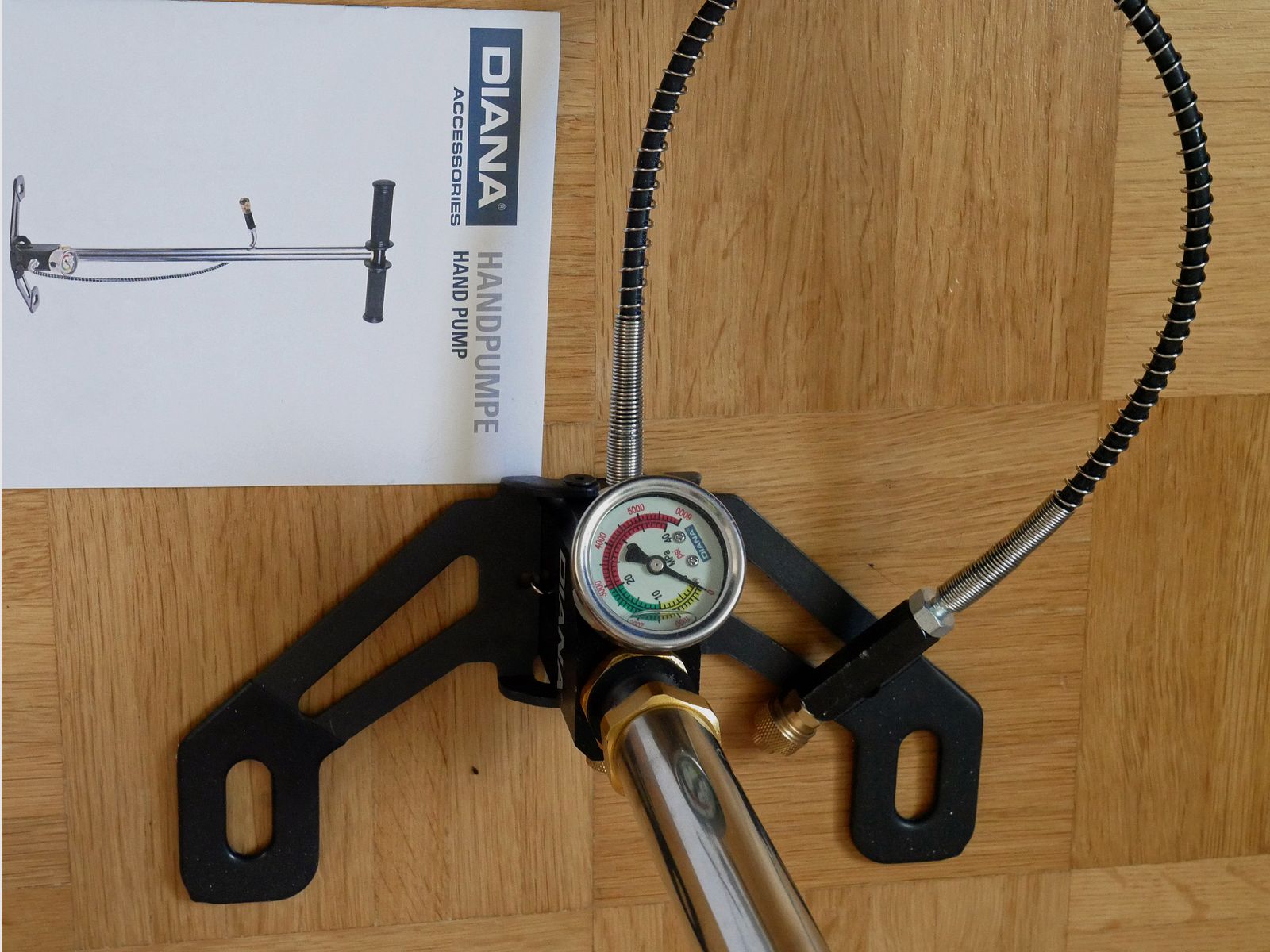 Kral Arms Puncher Nish S luchtgeweer kal. 5,5 mm met richtkijker, tas, Diana-pomp en demper - als nieuw -