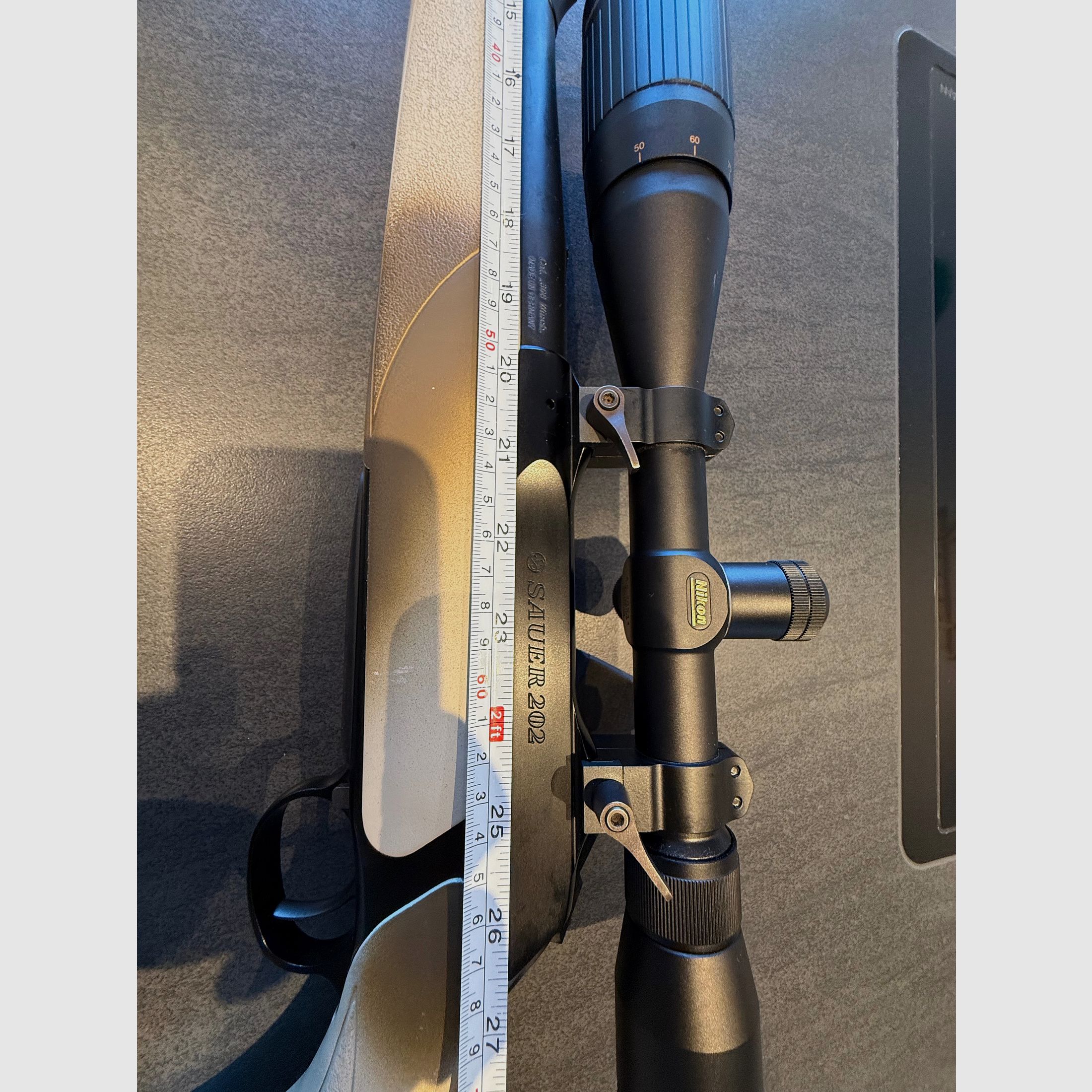 Sauer 202 rifle de repetición en calibre .308 Winchester con Nikon Monarch UCC 6,5–20× mira