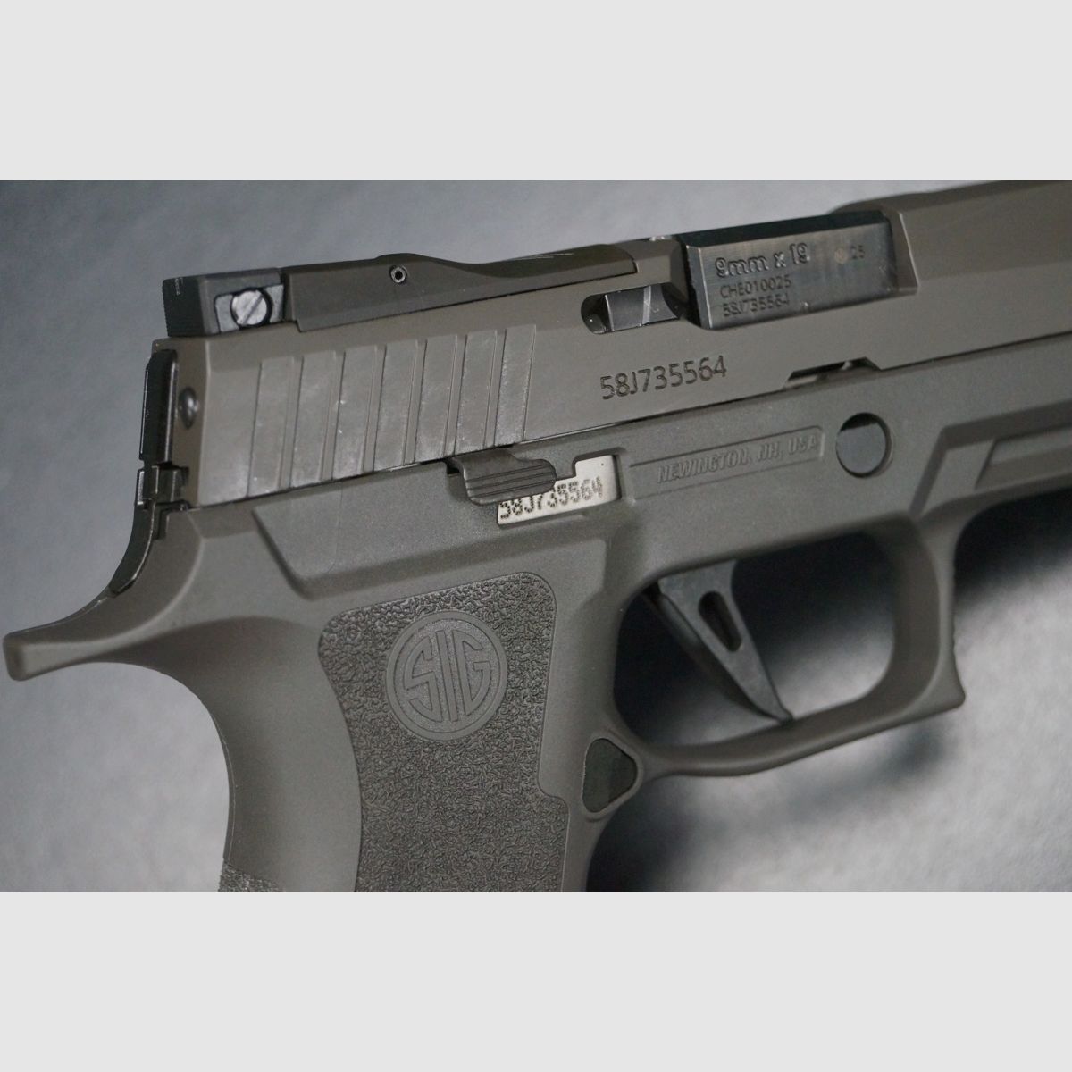 Sig Sauer P320 X-Five Legion, Bild 5 von 10