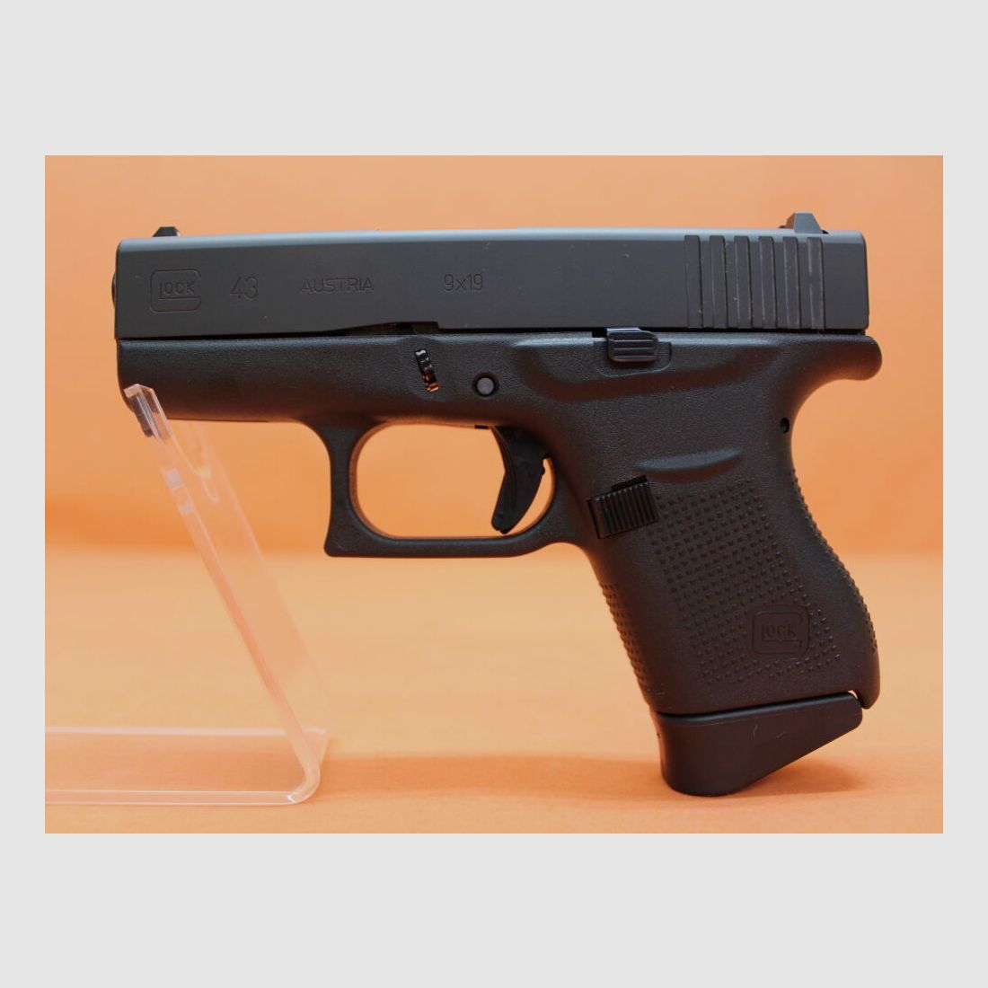 Glock Ha.Pistole 9mmLuger Glock 43 slim 86mm Lauf/ Reservemagazin (9mmPara/ 9x19), Bild 1 von 3