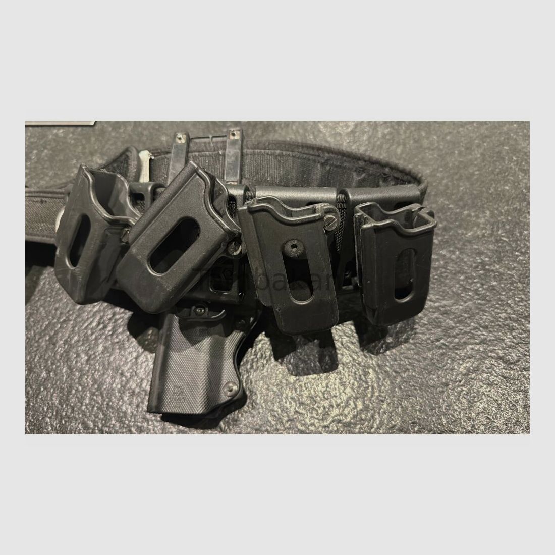 Cinturón IPSC incluye 4 bolsillos para cargadores + soporte magnético y funda fantasma Walther PP