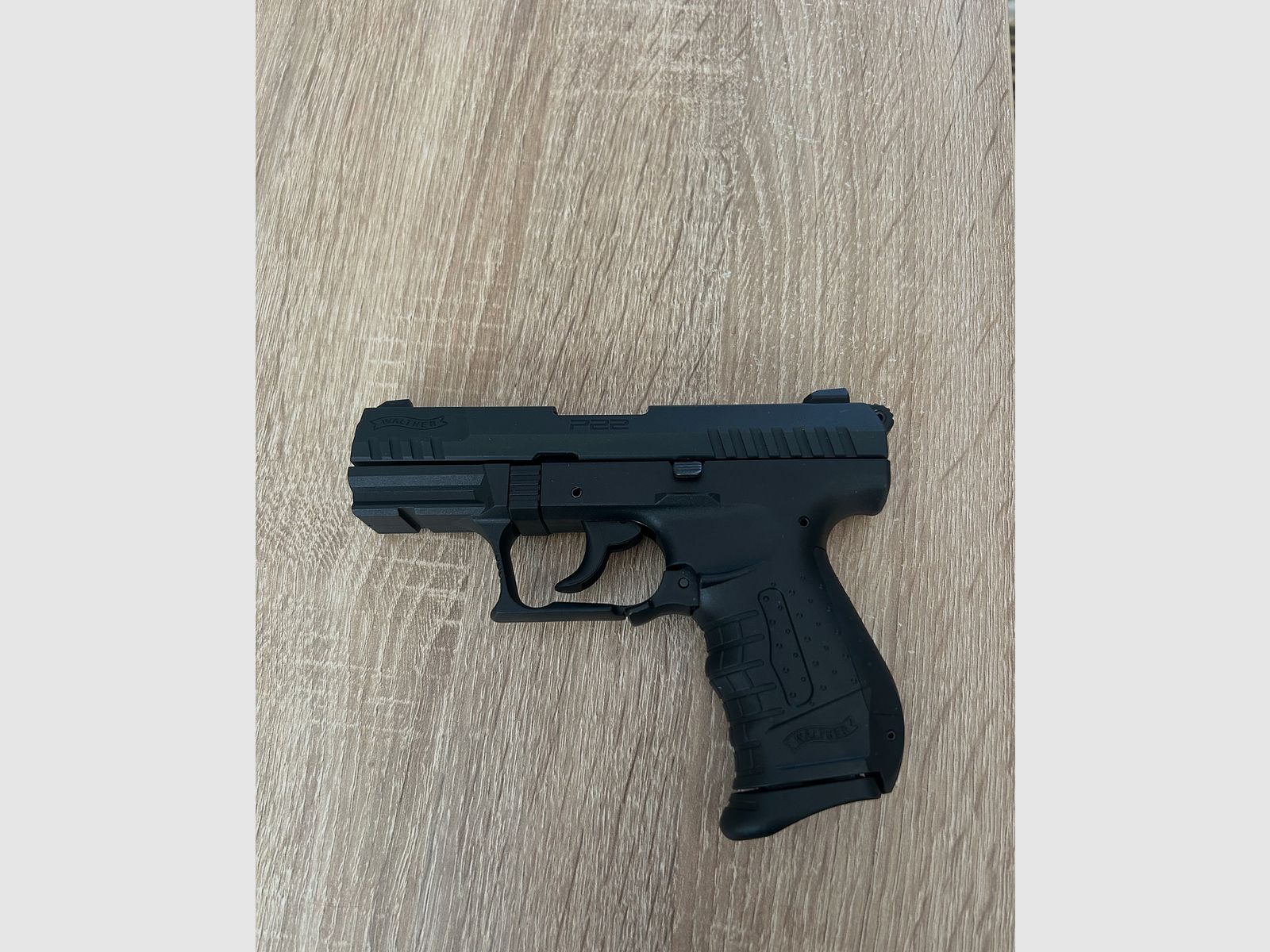 Walter P22 blank firing gun