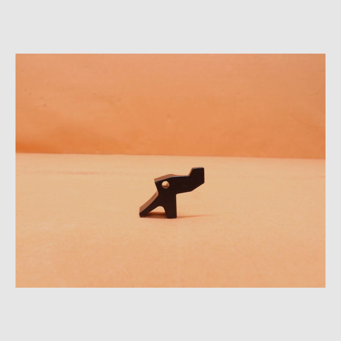 UTG - Leapers Ruger 10/22: Magazine Release Extended UTG Metal Black (TL-MGRL22A)
