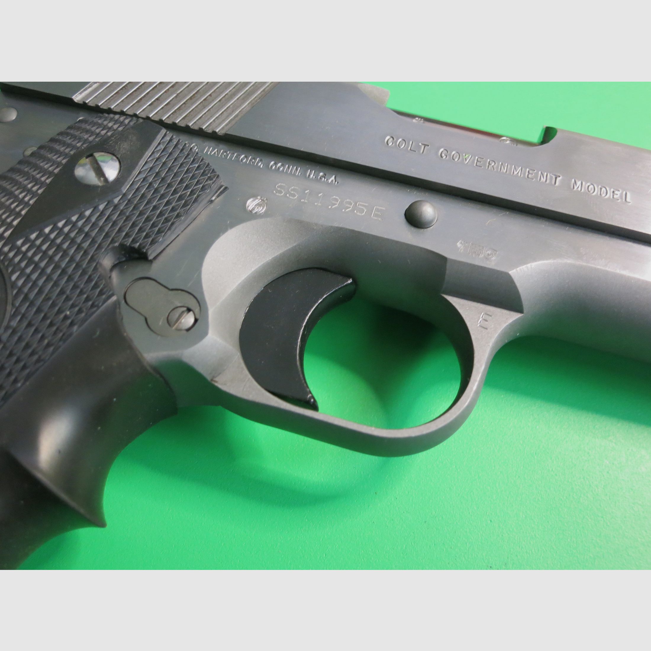 Colt Goverment MK VI Series 80, .45 AUTO, 5" loop, roestvrij staal (Stainless), Pachmayr-grip   #18
