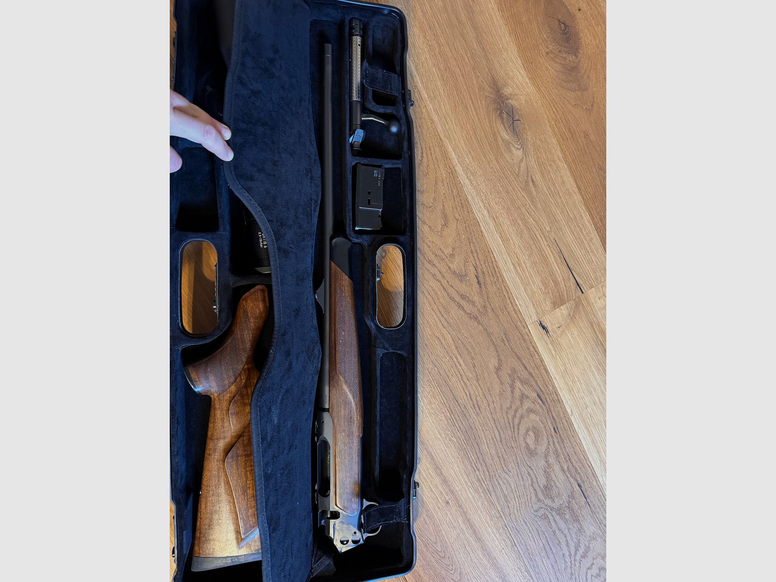 Sauer 404 .308 Win, steel system, with Leica Fortis 6, 2nd stock pair and extensive accessories - as good as new