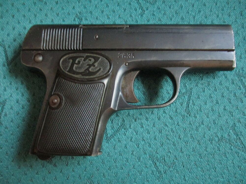 Pistolet 6,35 mm Zehna de la collection