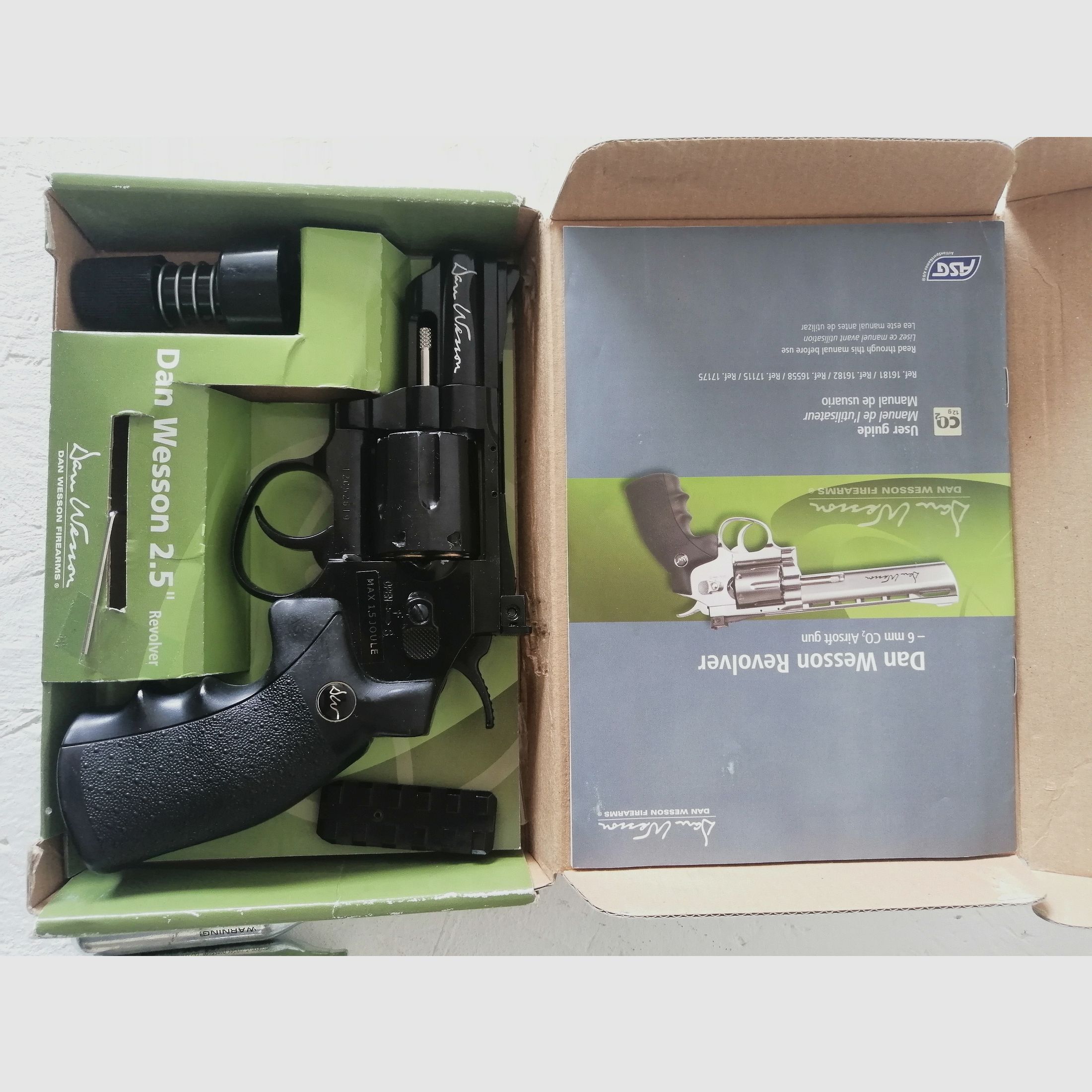 Dan Wesson 2,5 pulgadas revólver CO2 6mm