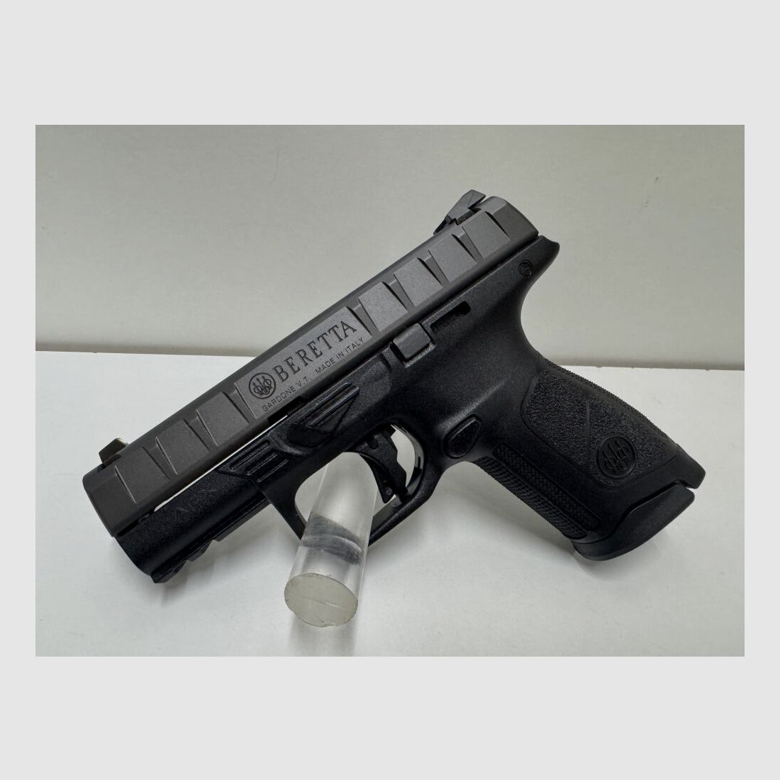 Beretta APX Centurion - Broń Friedrichs