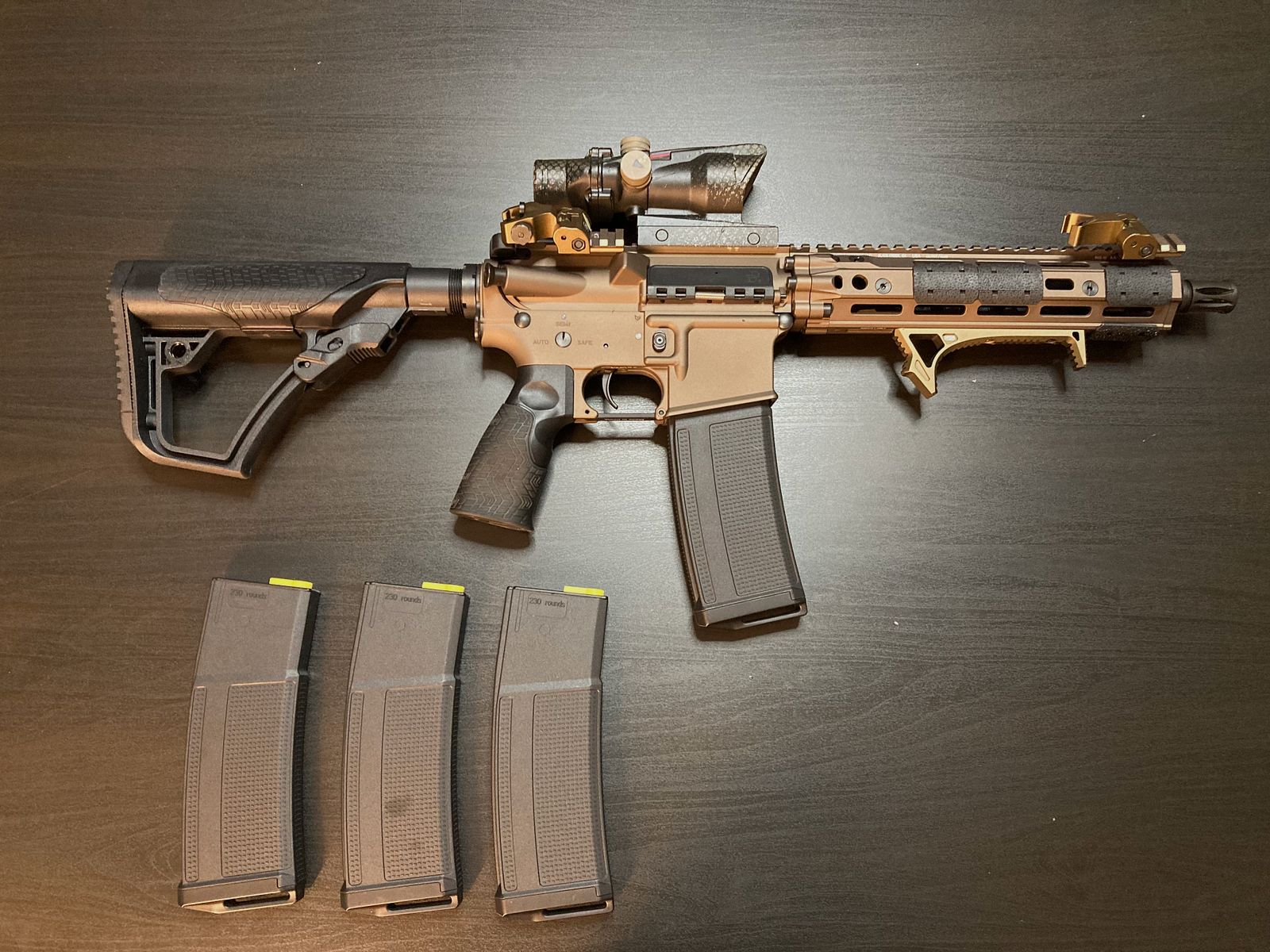 M4 „Nova“ Daniel Defense SAEG