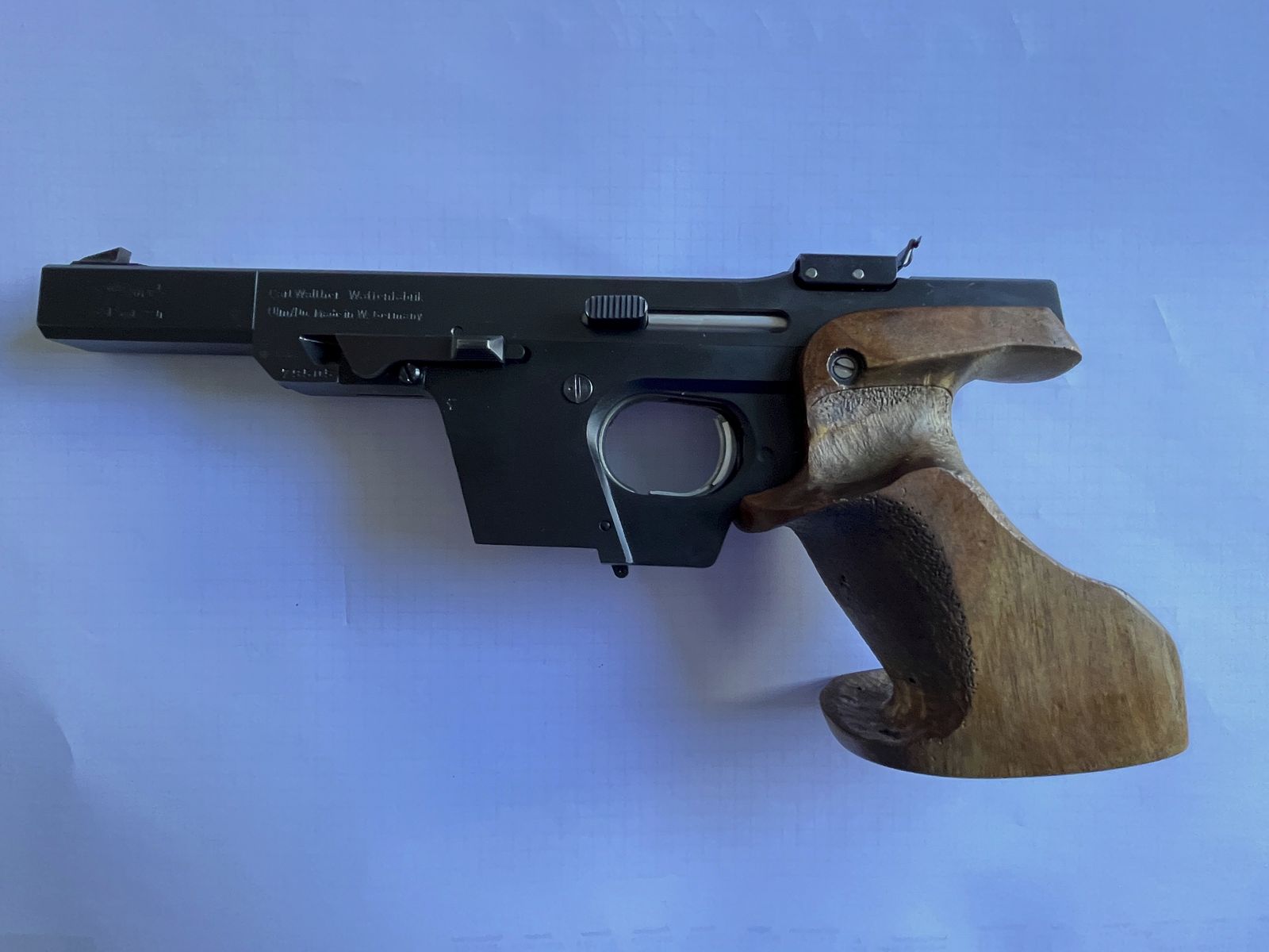 Pistola sportiva Walther GSP in calibro .22 con un sistema intercambiabile in calibro .32