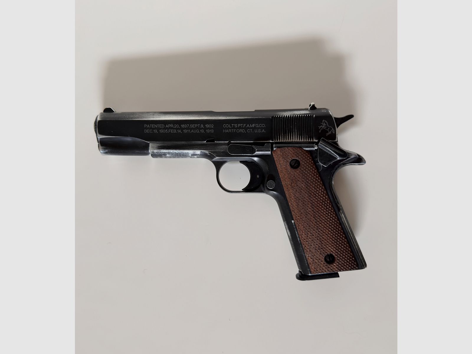 Colt Government 1911 A1 pistola a salve 9 mm P.A.K finitura antica con impugnature in legno NUOVA