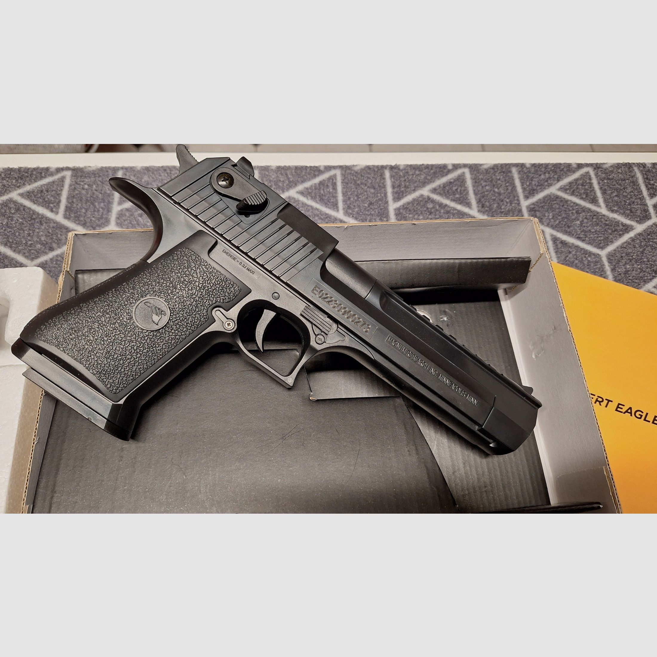 5 stuks veerdruk Airsoftpistolen: D.E./H.K./1911/enz. NIEUWSTAAT