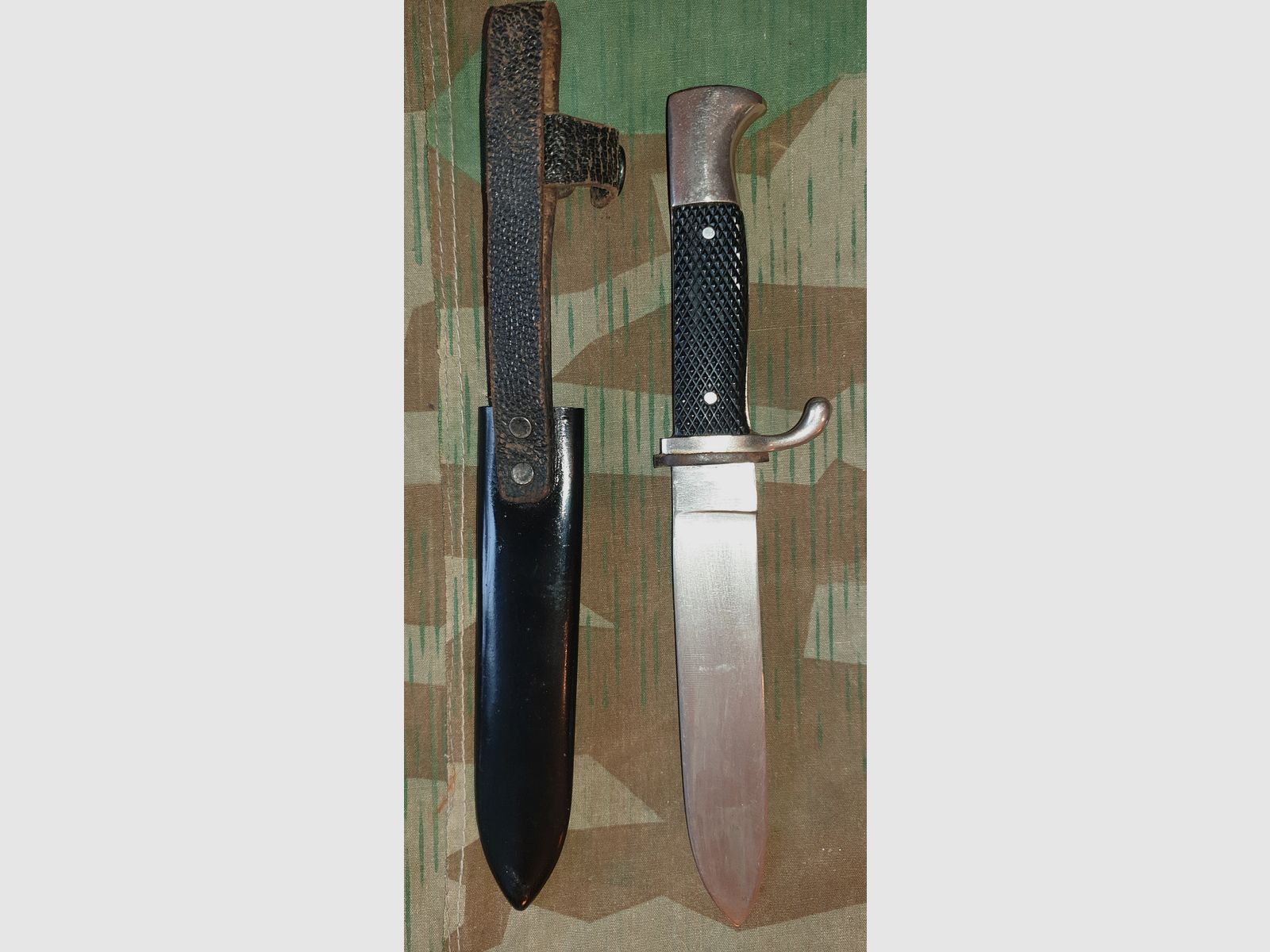 HJ hiking knife complete with sheath
