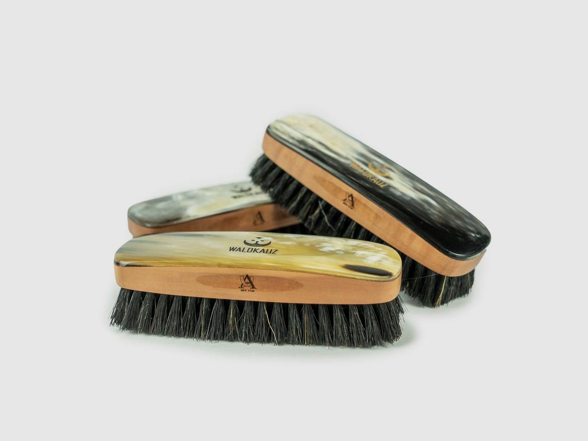 Clothes brush made of pear wood and real horn