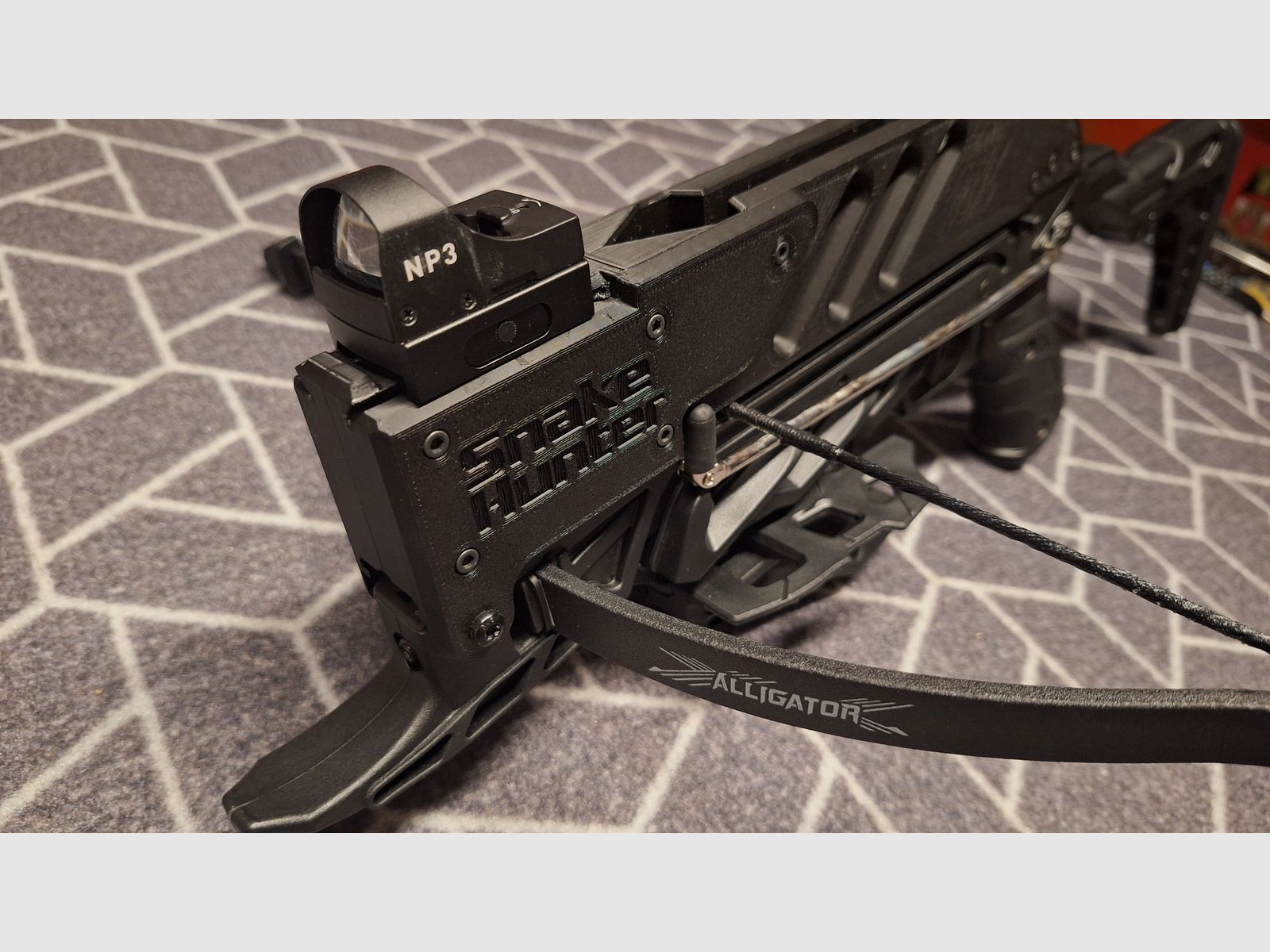 Pistolen-Armbrust "Snake Hunter" 7Schuß Magazin/Red Dot/Tasche-NEU!