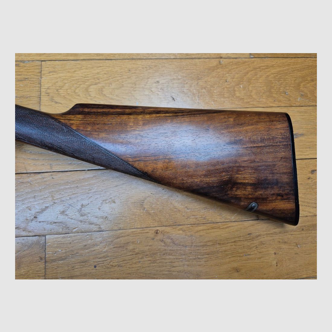 Wunderschönes Gewehr Idéal N°2 / 302 – Kaliber 12/67 – Eines der schönsten Gewehre der Welt – 90 Jahre und kein Makel – Manufrance – Englischer Schaft aus ausgewähltem Nussbaum – Kein Spiel – Sehr schöne Spiegel-Läufe – Unverwüstliche Mechanik – Feine Waffe rein französisch – TBE, Bild 4 von 35