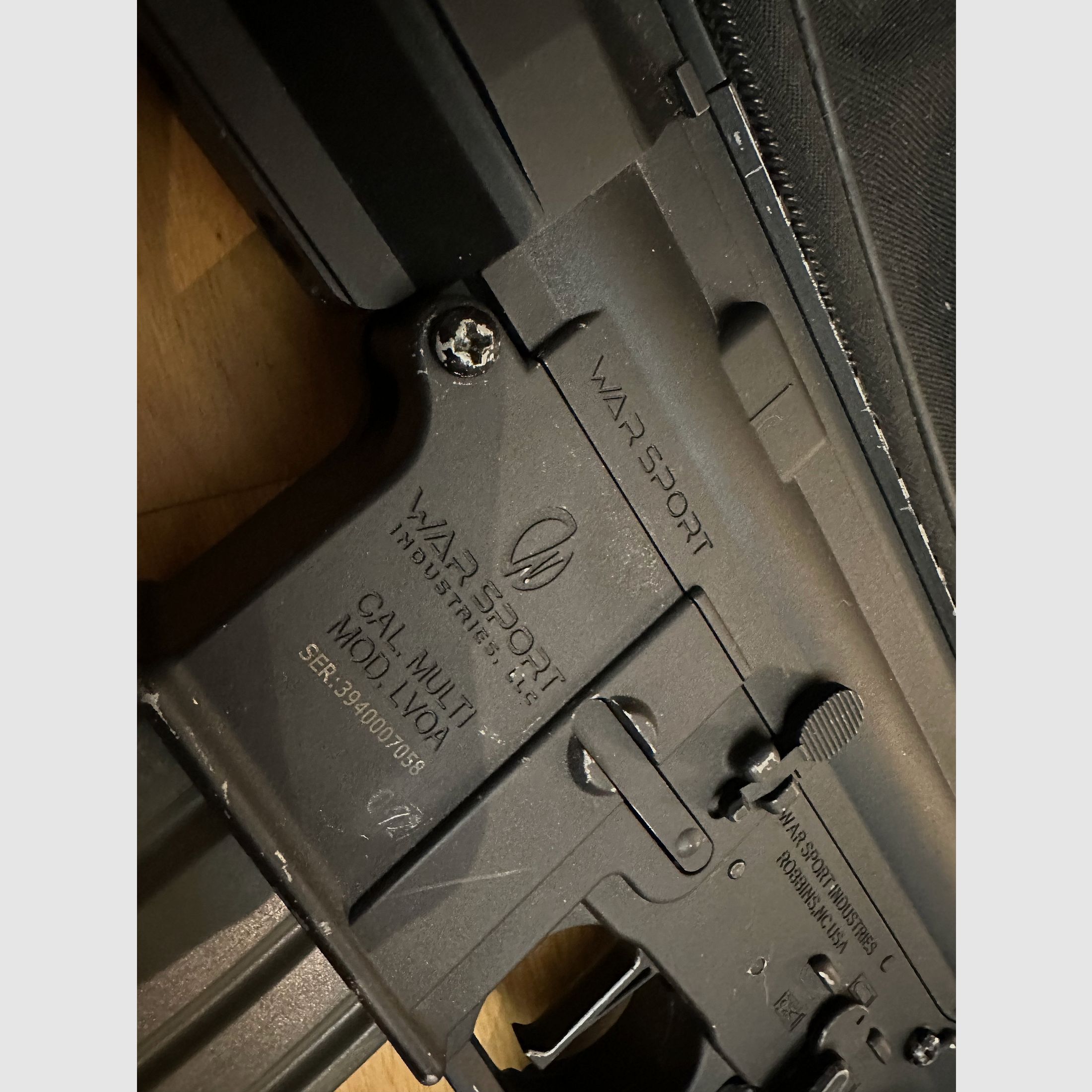 Krytac LVOA mit Magazinen, Tasche und Griff