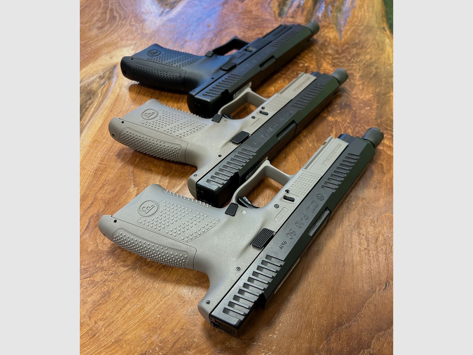 CZ P10 SC (Laufgewinde) / MEGADEAL