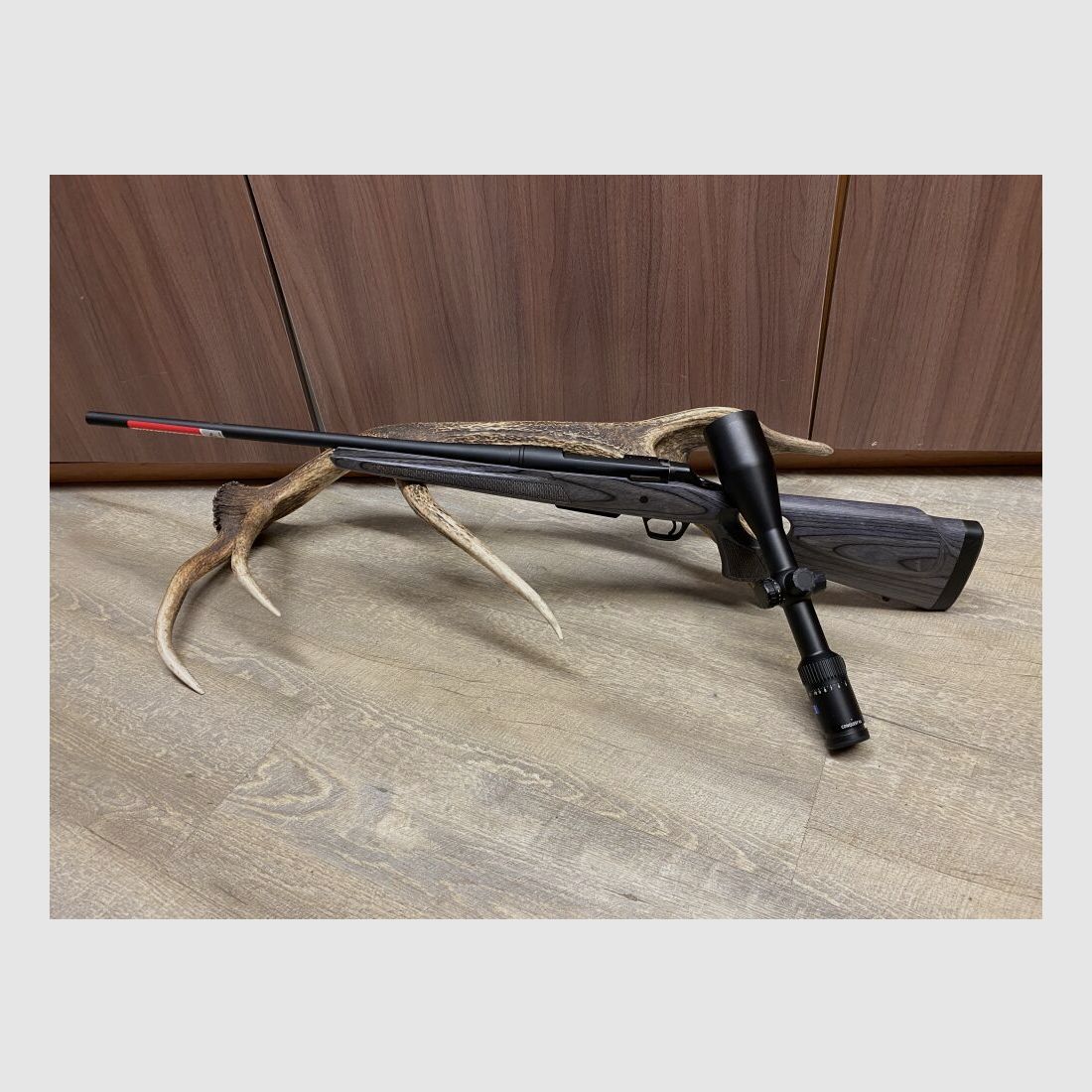 Winchester XPR Thumbhole, mit Zeiss Conquest V4 3-12x56