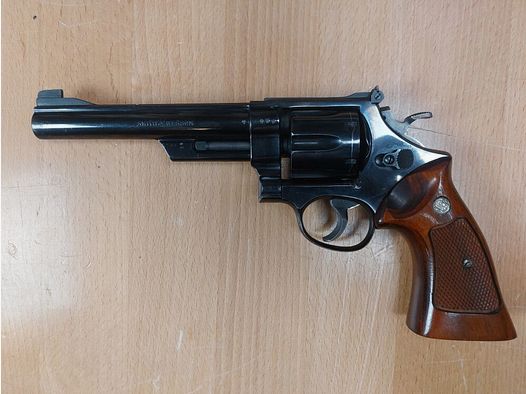 Smith & Wesson, USA M 25 - 2