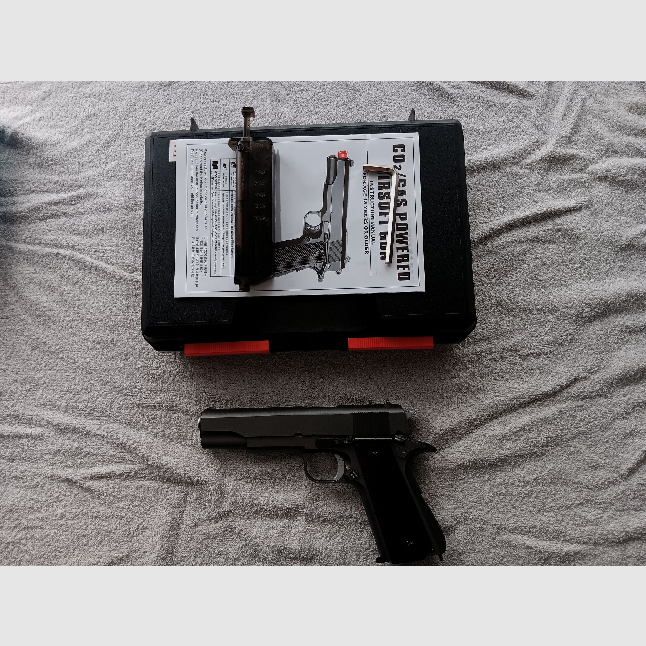 SCHÖNE Vollmetall Colt 1911 CO2 Blow Back 6mm BB