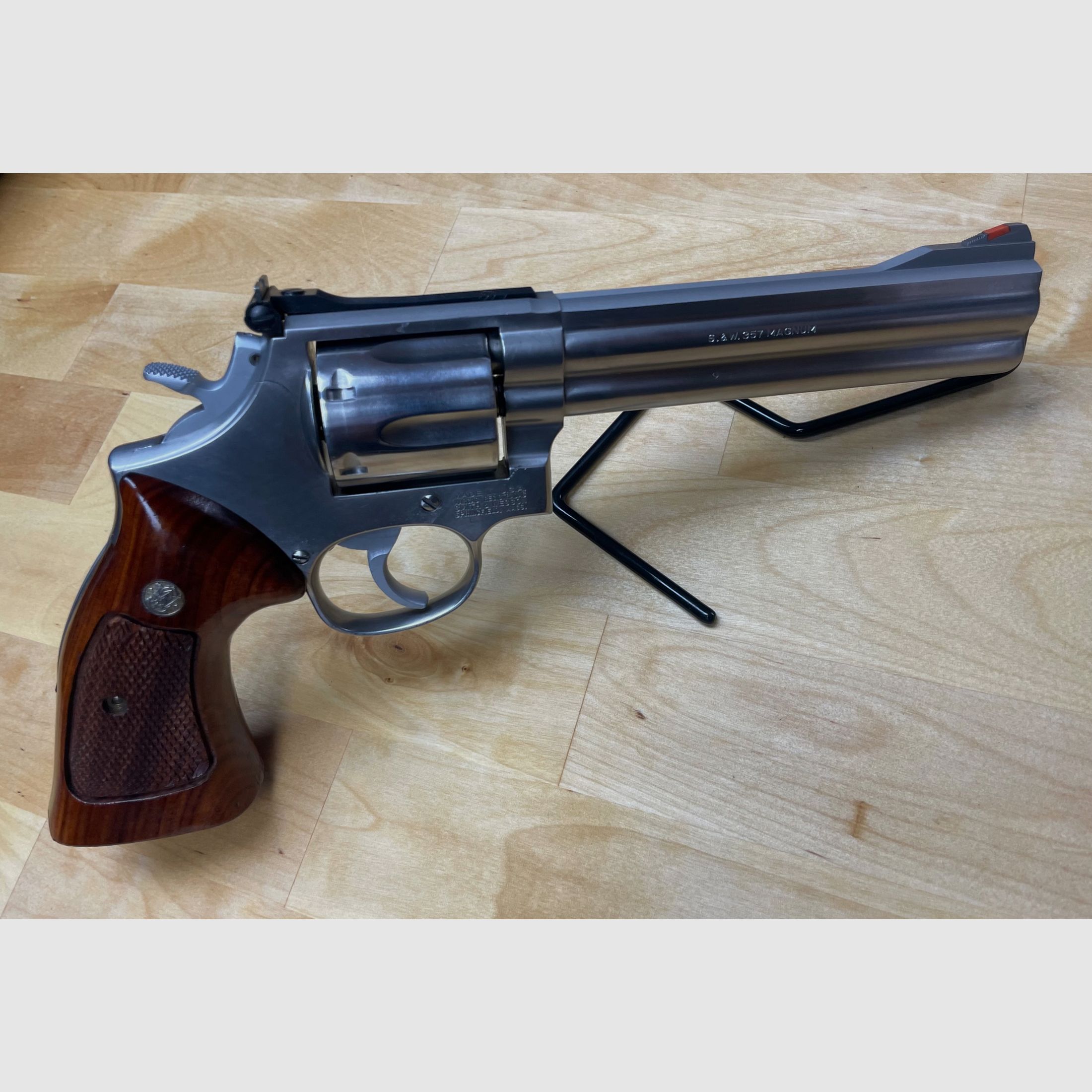 Rewolwer Smith&Wesson 686-3, długość lufy 6", kaliber .357 Magnum, zdjęcie 1 z 5