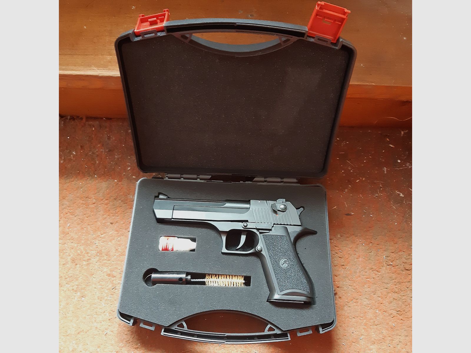 Verkaufe Schreckschusspistole Retay Eagle X