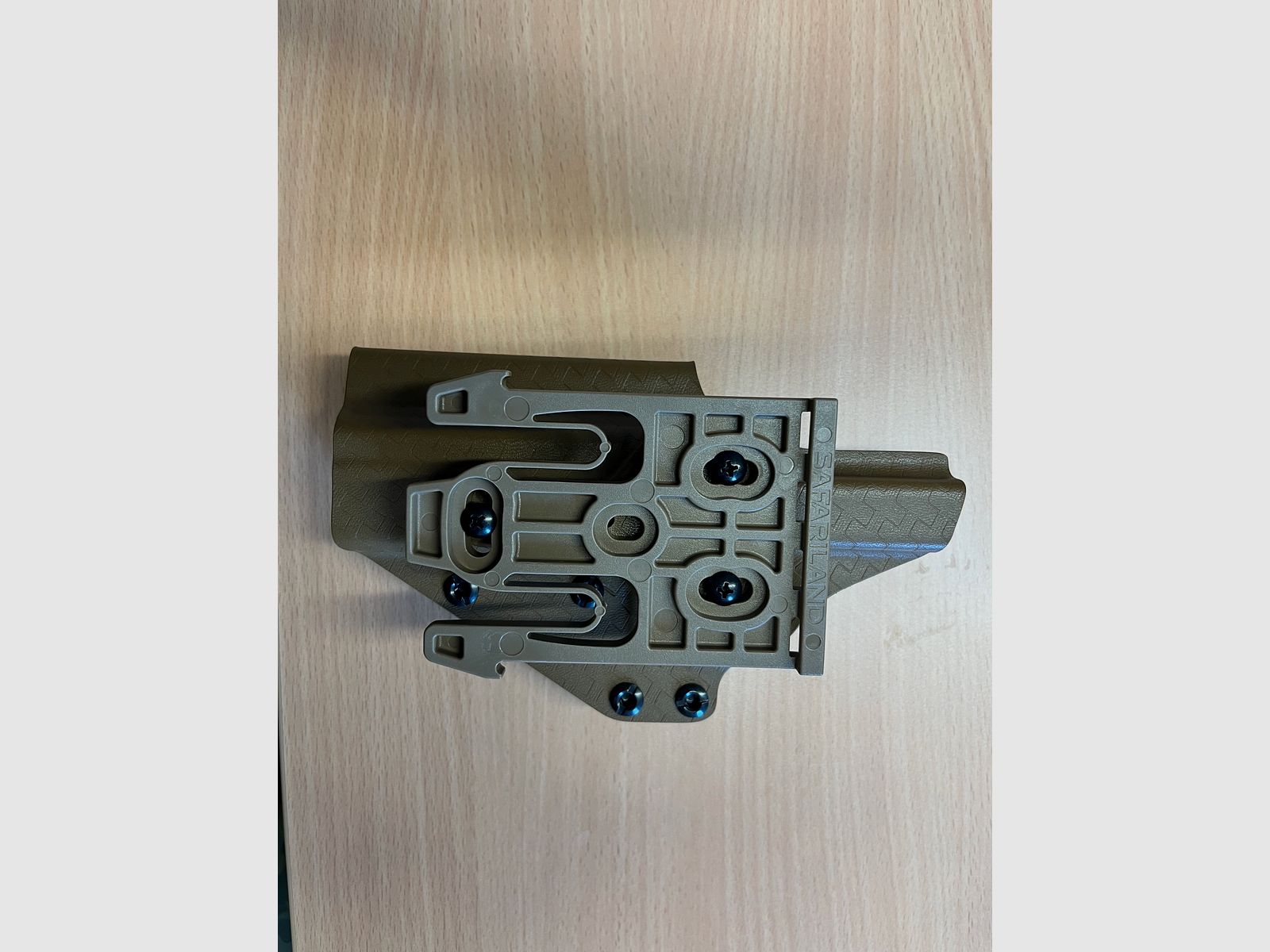 Schwarzer Dreizack-Halter+Kampfgürtel