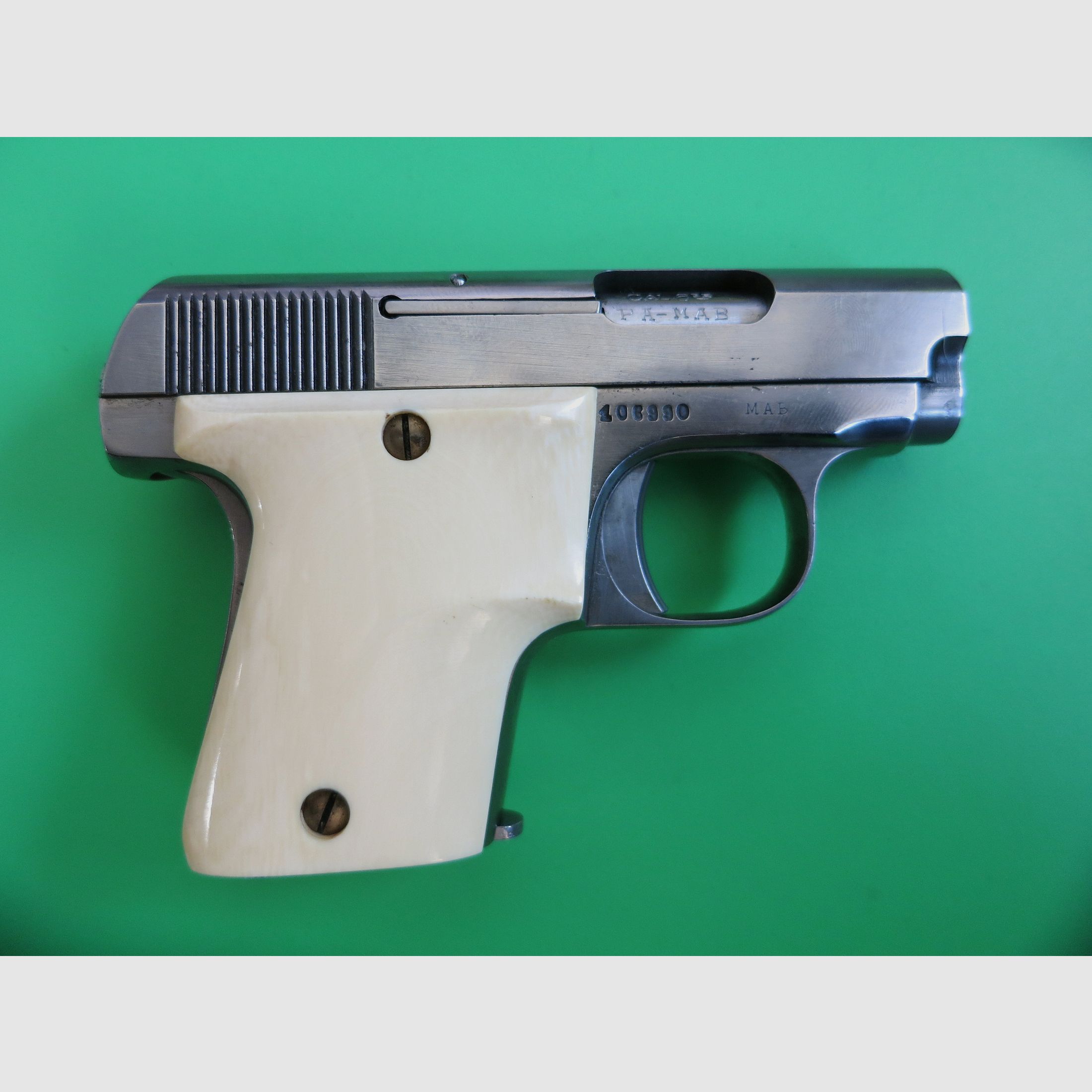 MAB (Manufacture d'Armes de Bayonne) Patent Model "A", Type 2 Nickel, Cal. 6.35 mm - Collector's weapon #87