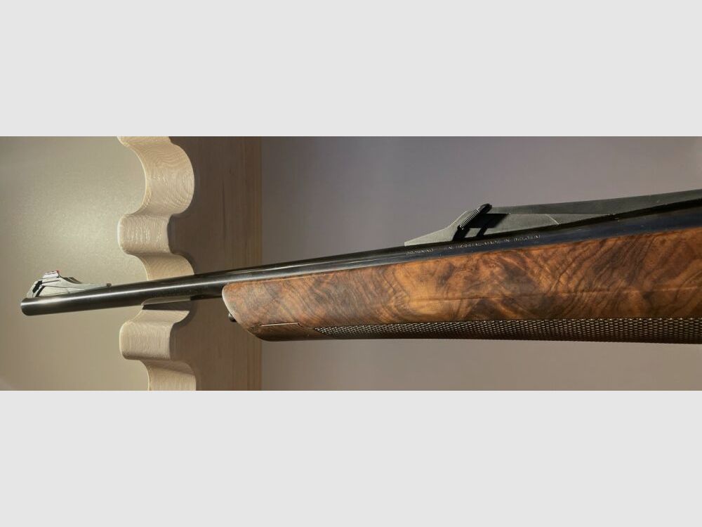 BROWNING BAR - RIFLE SEMIAUTOMÁTICA DE LARGO TREC