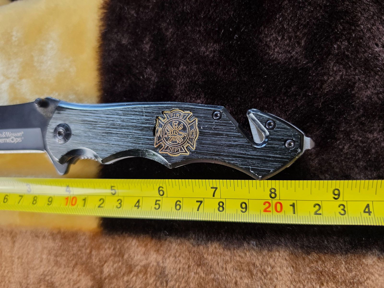 Smith & Wesson ExtremeOps Taktisches Feuerwehr-Rettungsmesser mit Gurtschneider & Glasbrecher, Bild 3 von 5