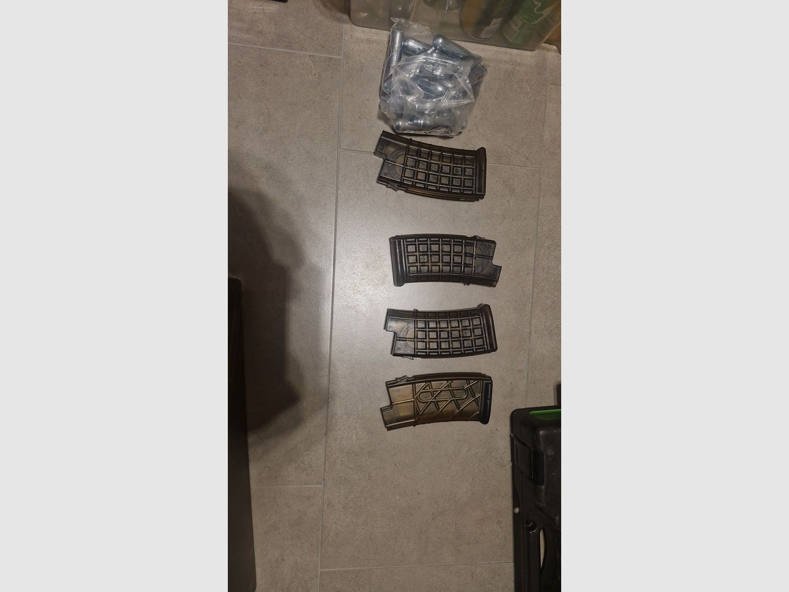 Selling various Airsoft equipment here