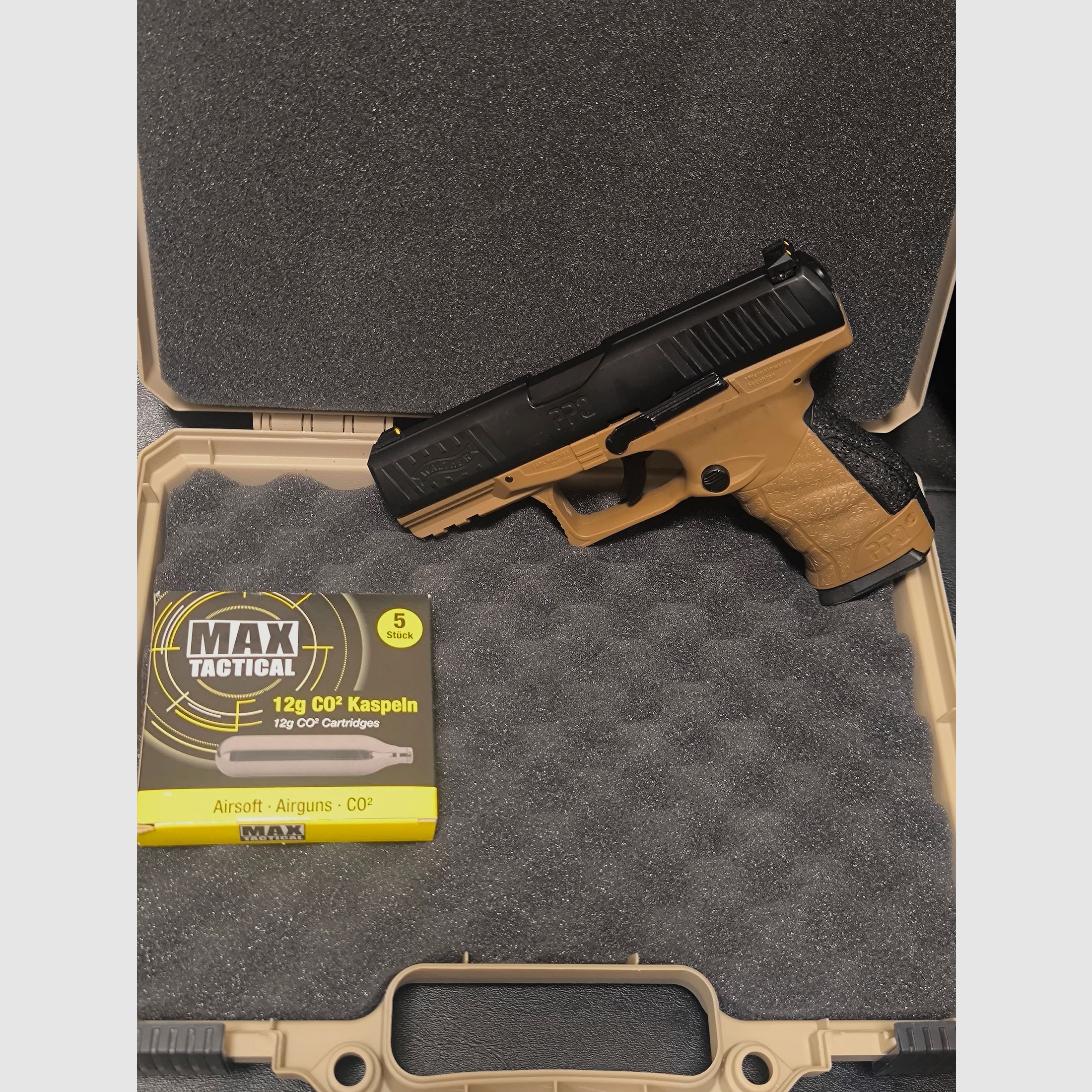⚠️ Achtung MagFed Freunde, Walther PPQ M2 T4E Dark Earth Brown, Kaliber .43, nur ein mal ein Magazin zur Probe Geschossen &  Kratzer Frei & Dichtung absolut Dicht & eine 5er Packung Max Tactical Co2-Kartuschen ⚠️ Achtung Versandkosten Frei!! 