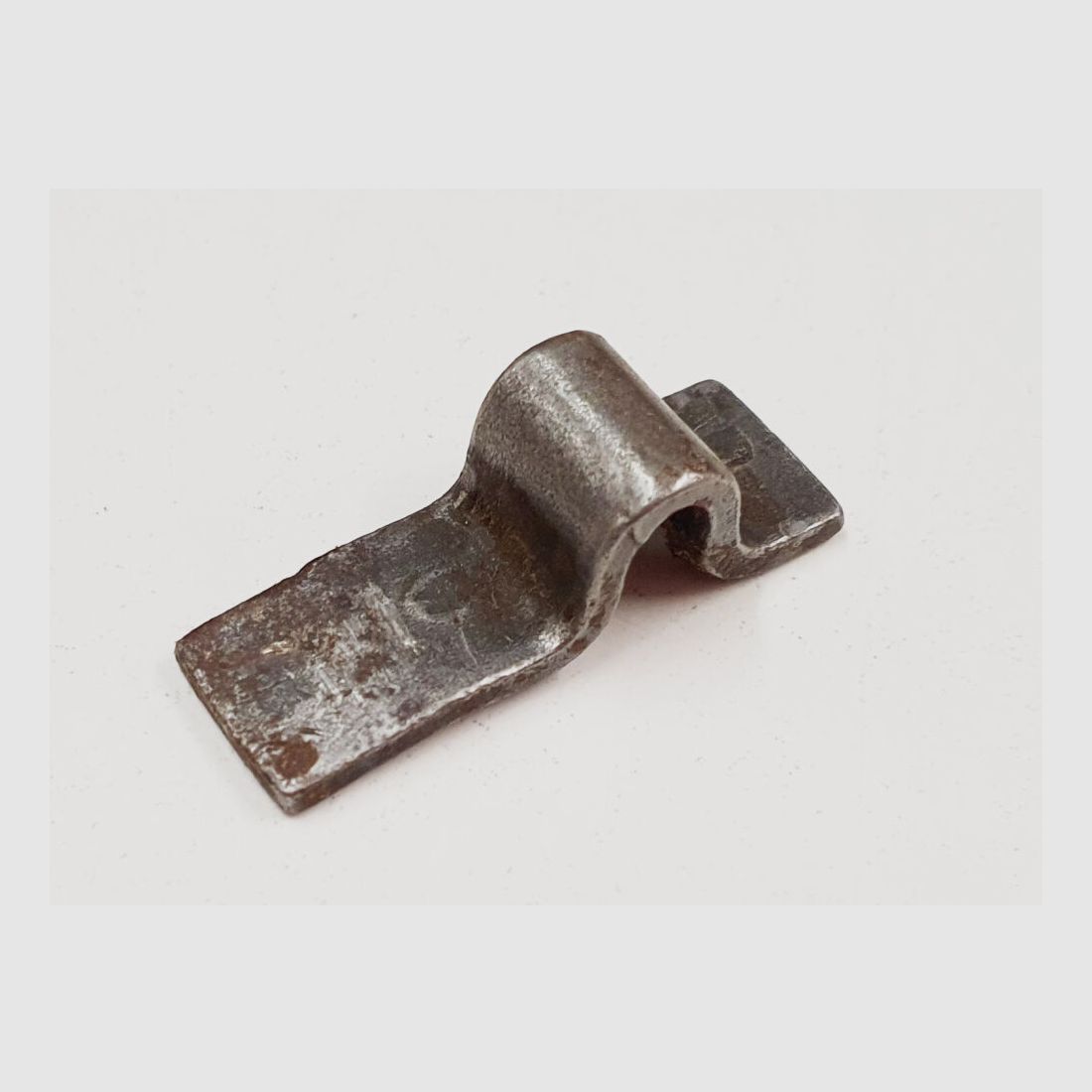 Fucile 43 / Carabina 43 ( G43 / K43 ) [72] Cerniera per il coperchio degli attrezzi per Fucile 43 / Carabina 43 ( G43 / K43 ) pezzo di ricambio originale, immagine 1 di 6
