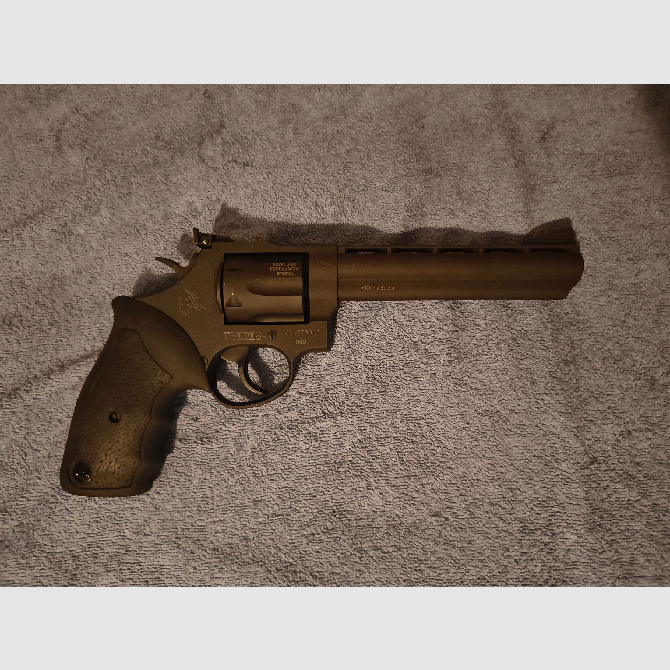 Taurus 689, 357 Mag, 6 Zoll