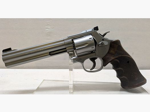 Smith & Wesson 686 Target Champion